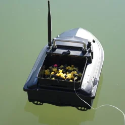 Bateau amorceur carpe team carpfishing Process bait boat