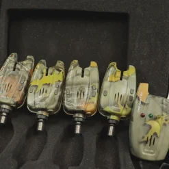 Coffret 4 Détecteurs + Centrale Carp Addict Camo (Vert, Rouge, Jaune et Bleu)