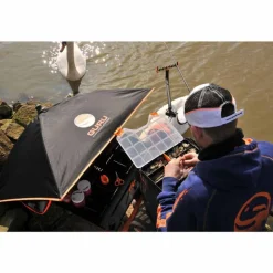 Ombrelle à appâts coup guru bait umbrella